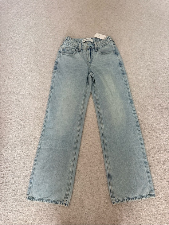 Hollister Denim - Hollister Light Wash Wide Leg Jeans- women’s 000